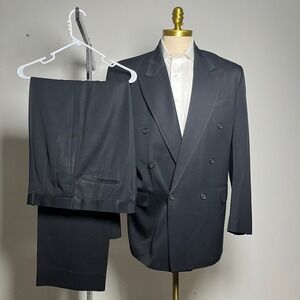 SoHo Collection Suit Mens 42L 35W Black Solid Double Breasted Peak Lapel